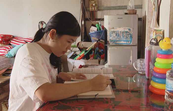 Tiếp bước em Thúy Ngân đến trường (09-11-2024)